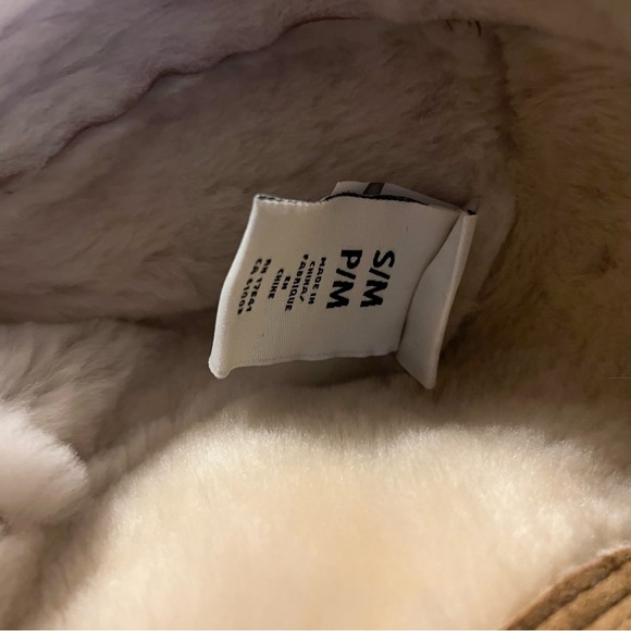 UGG Sheepskin Trapper Hat - Chestnut - Unisex - Picture 7 of 11